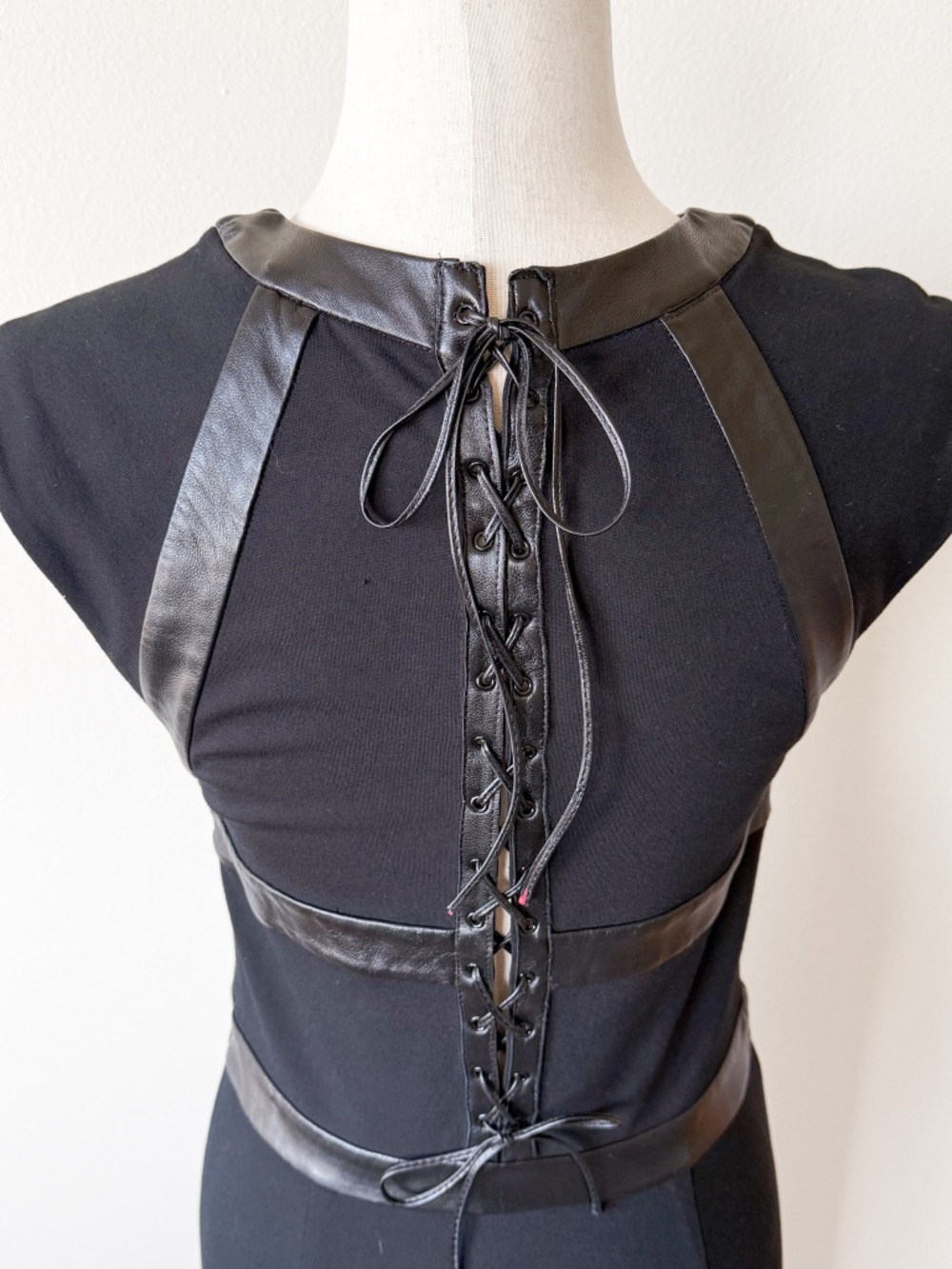 Cynthia Rowley black stretch bondage midi dress, size 6 - Picture 5 of 9